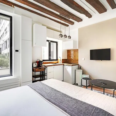 Classy - Marais Bastille Париж